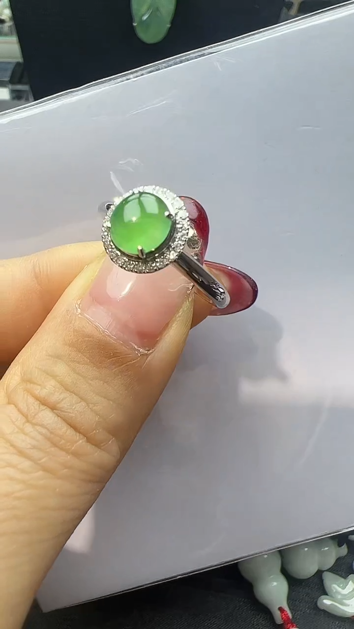 【闪购商品】翡翠戒指18K金镶嵌蛋面戒指