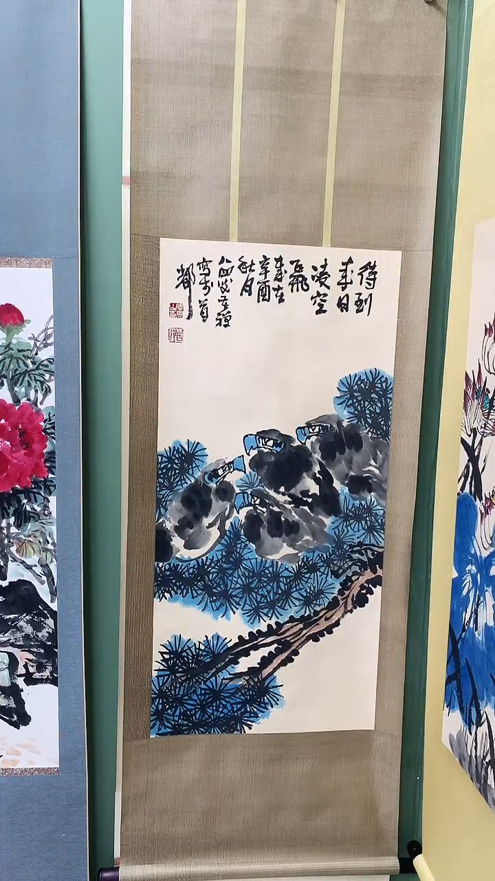 竖款精品三尺卷轴鹰