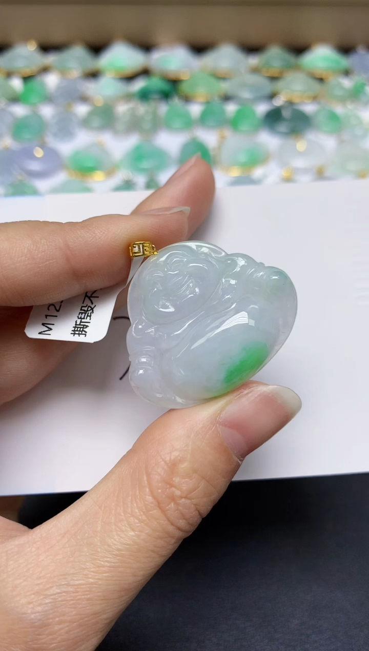 翡翠18K金镶嵌颈饰天然翡翠A货