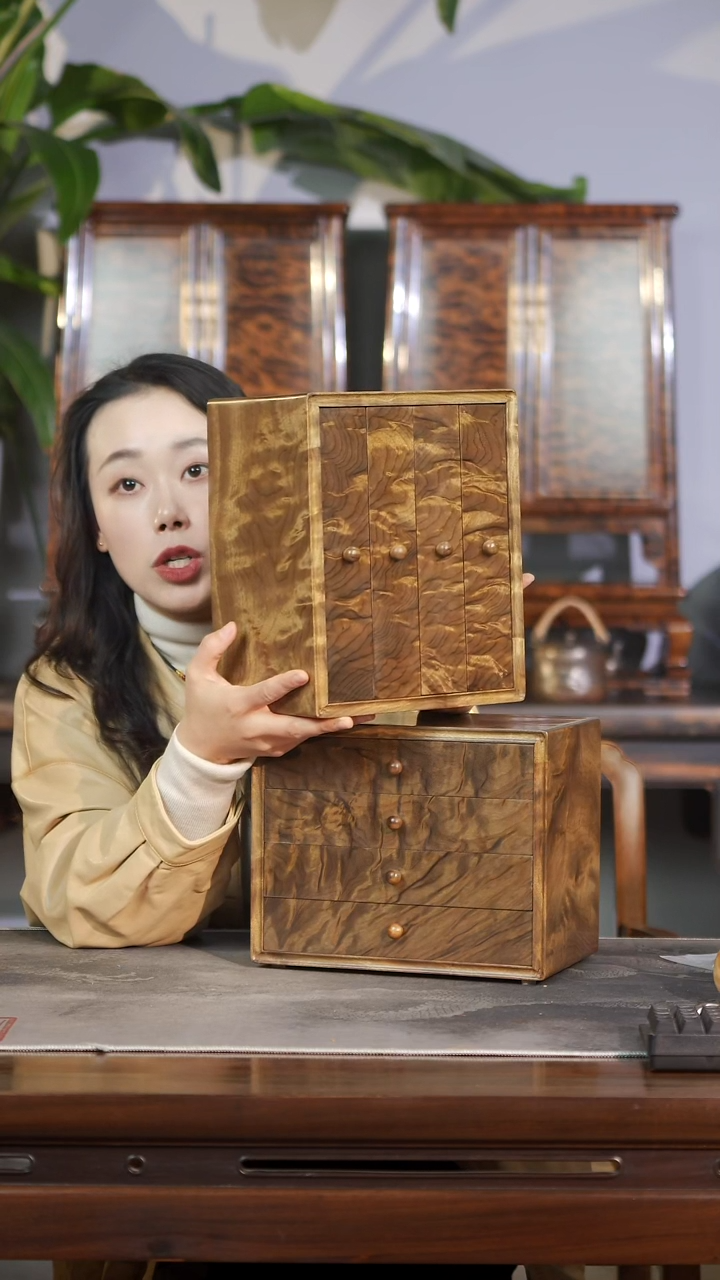 金丝楠满花云彩水波精工4层珠宝盒418