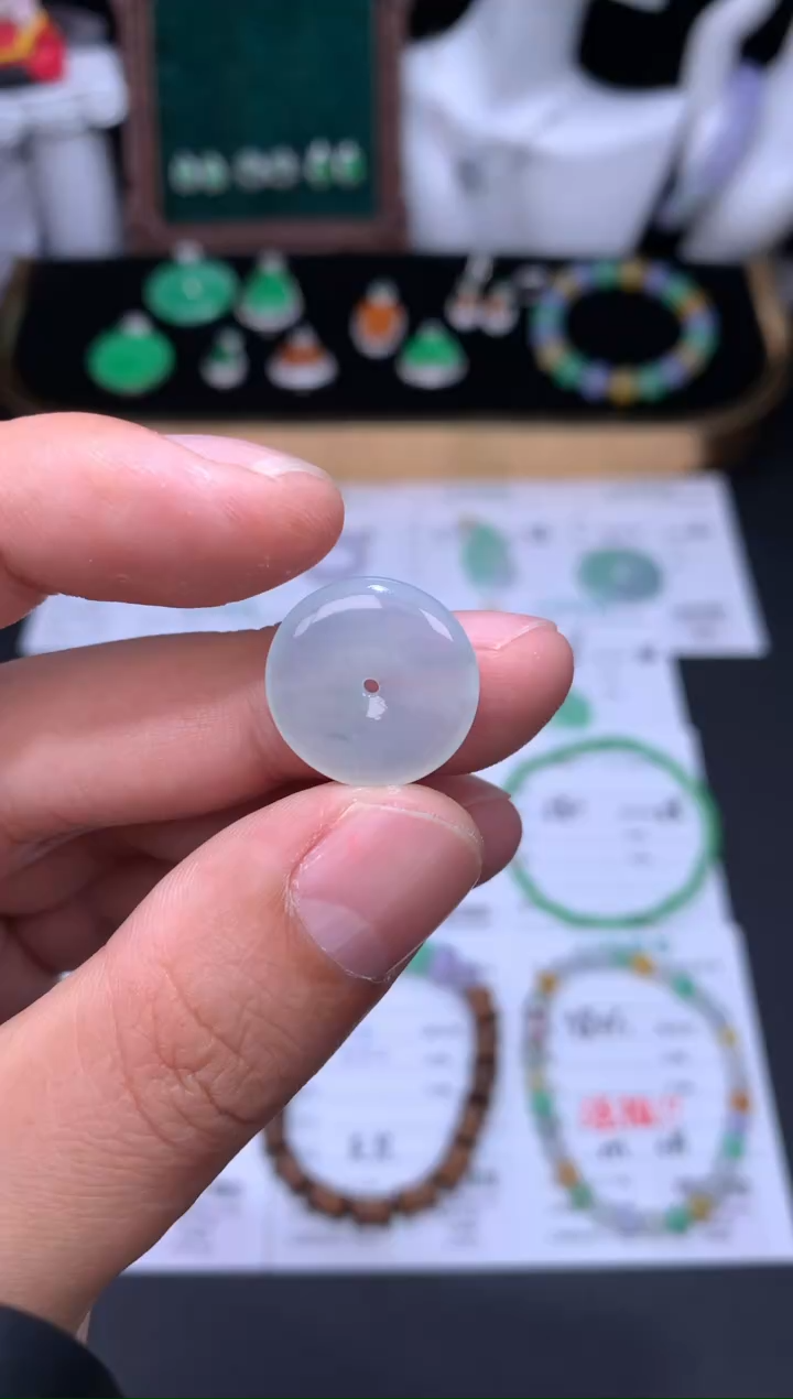 颈饰未镶嵌翡翠48小时鉴赏期 退货不扣服务费