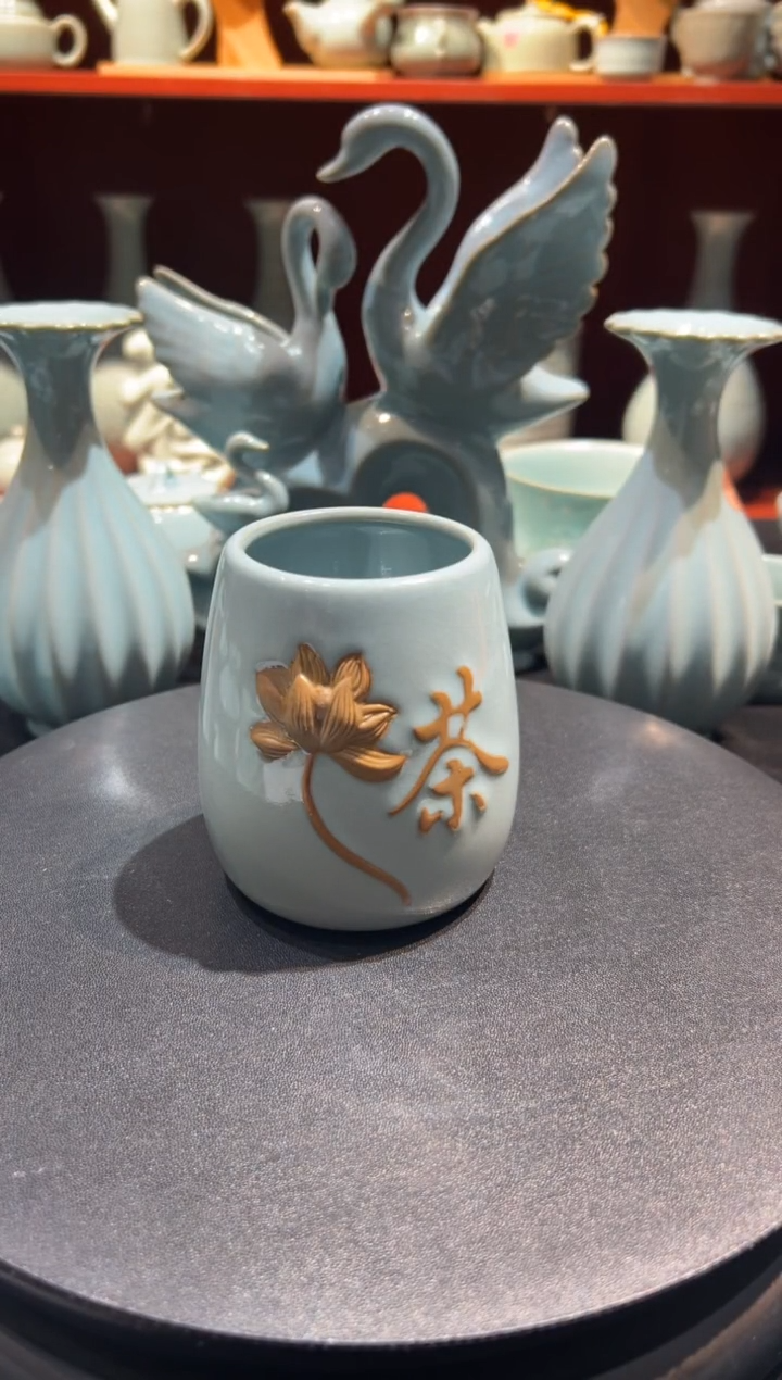 【闪购商品】摆件天青釉水龙蛋茶桶