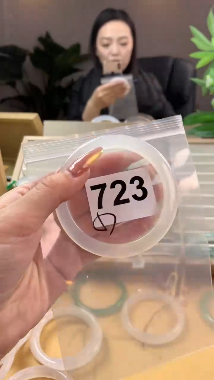 【闪购商品】玛瑙/玉髓手镯未镶嵌723