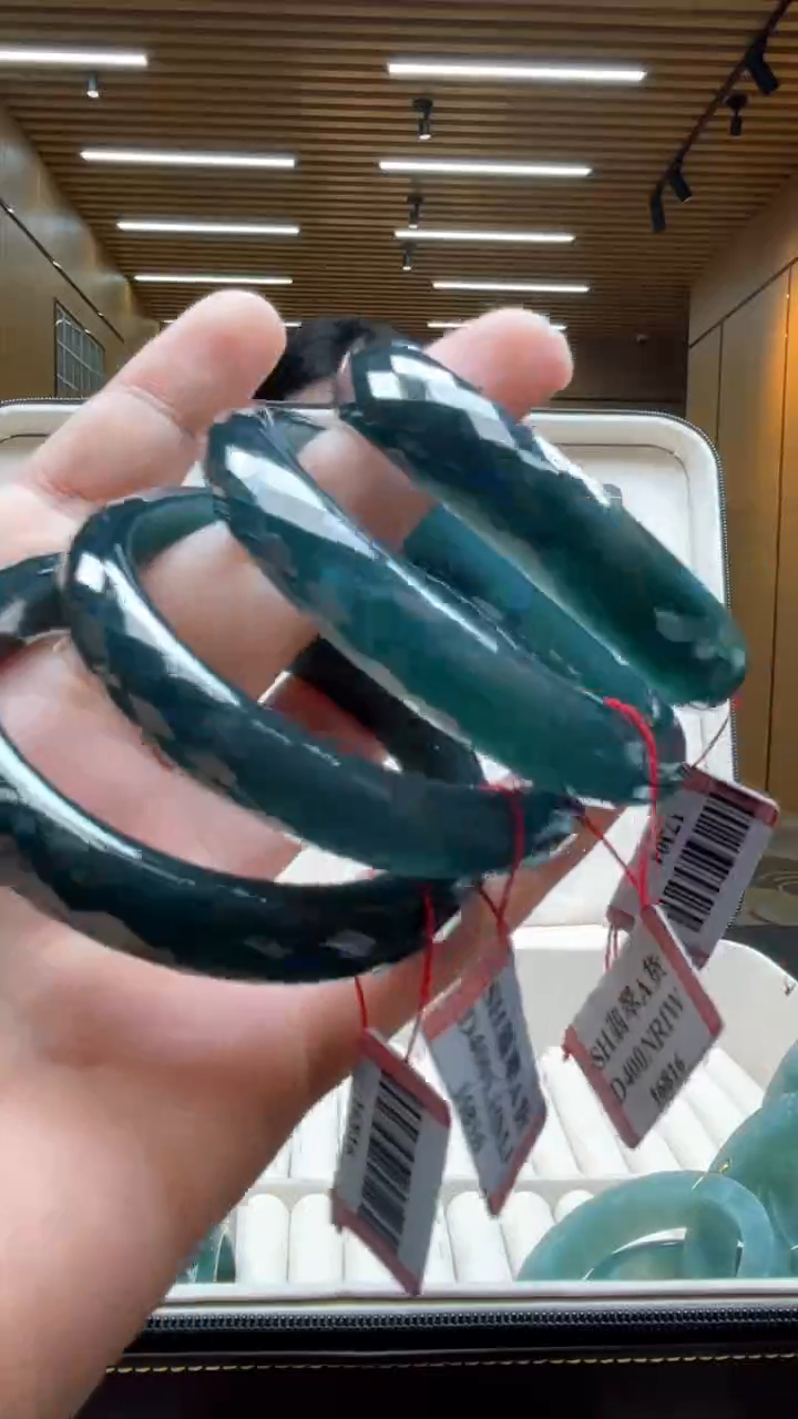 翡翠未镶嵌手镯多样性发货（只发一件）x103