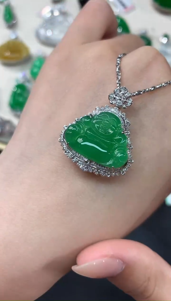 【闪购商品】翡翠吊坠(不含链)18K金镶嵌A290|23800