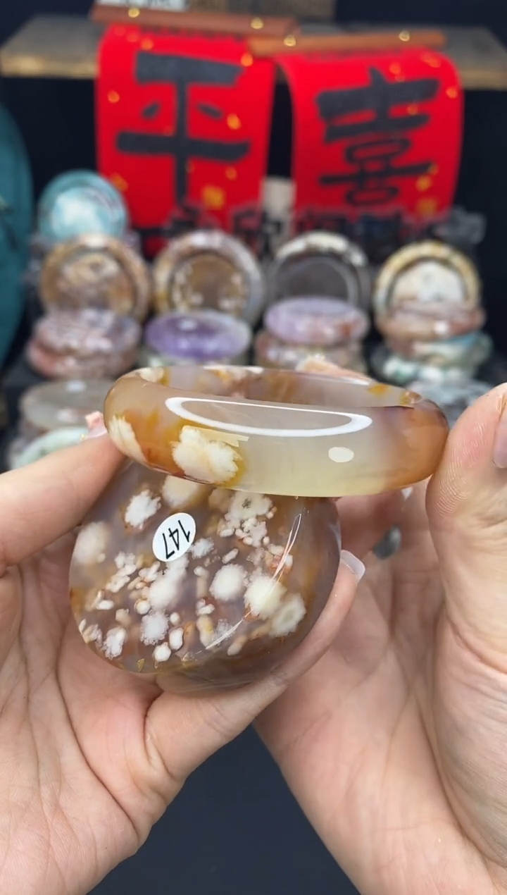 【闪购商品】石英质玉手镯（圆镯）未镶嵌57