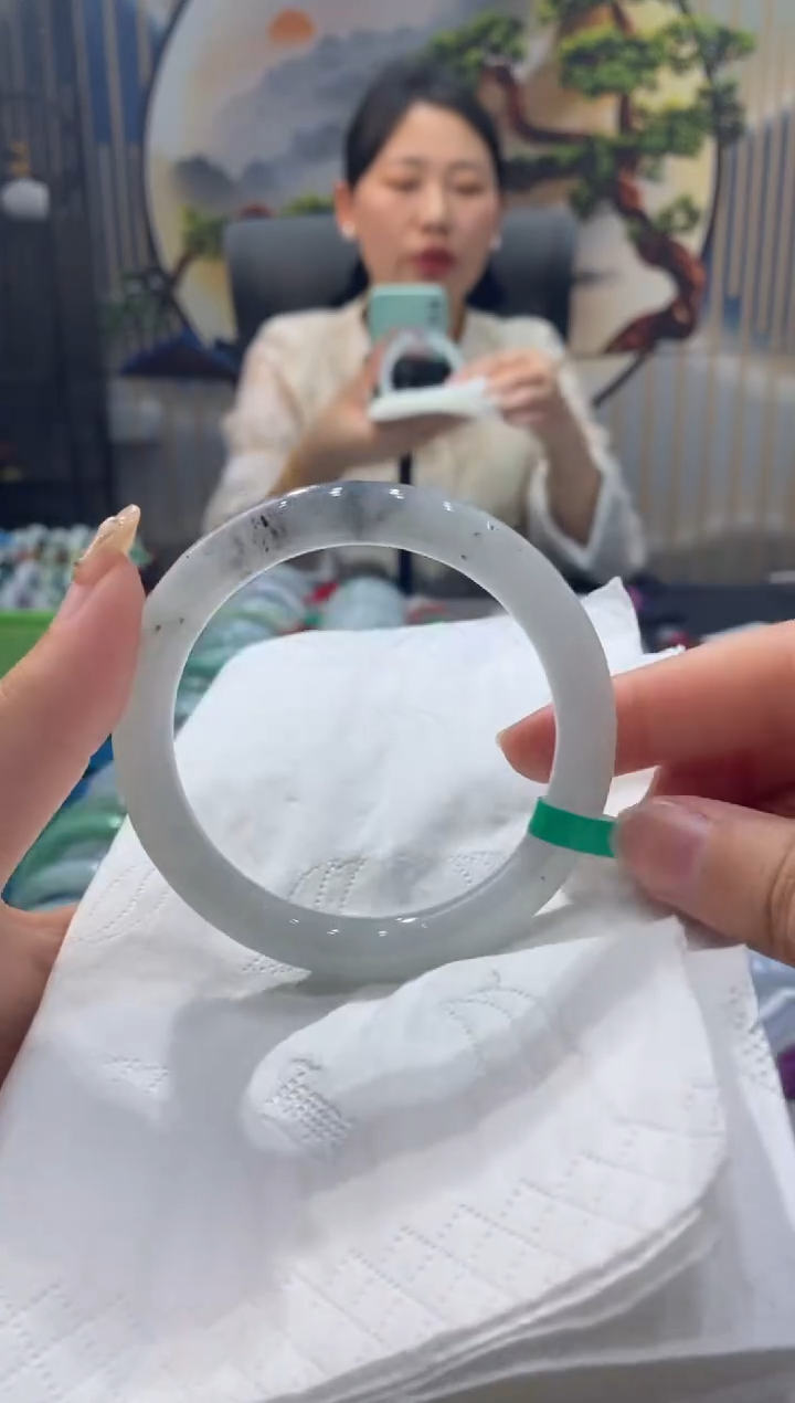 【闪购商品】翡翠手镯未镶嵌00003809