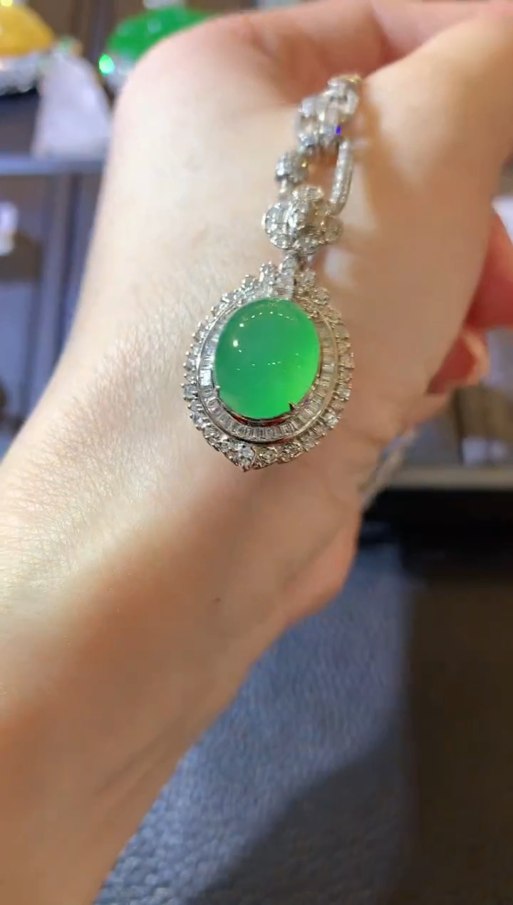 【闪购商品】翡翠吊坠(不含链)18K金镶嵌A78   