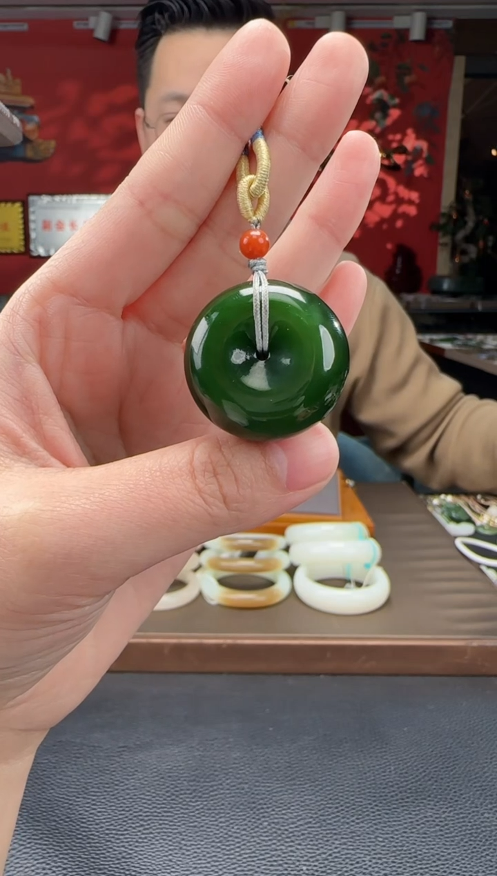 【闪购商品】和田玉颈饰未镶嵌碧玉平安扣