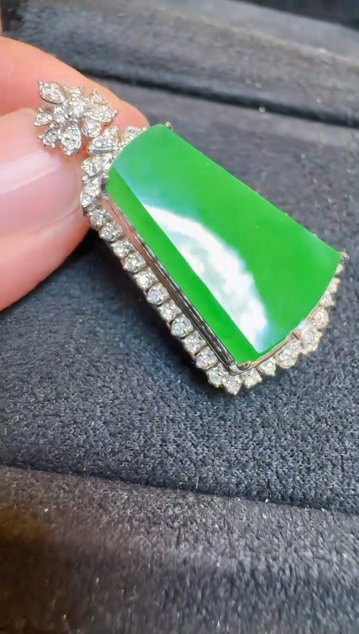 【闪购商品】翡翠吊坠(不含链)18K金镶嵌多样性团购发一件