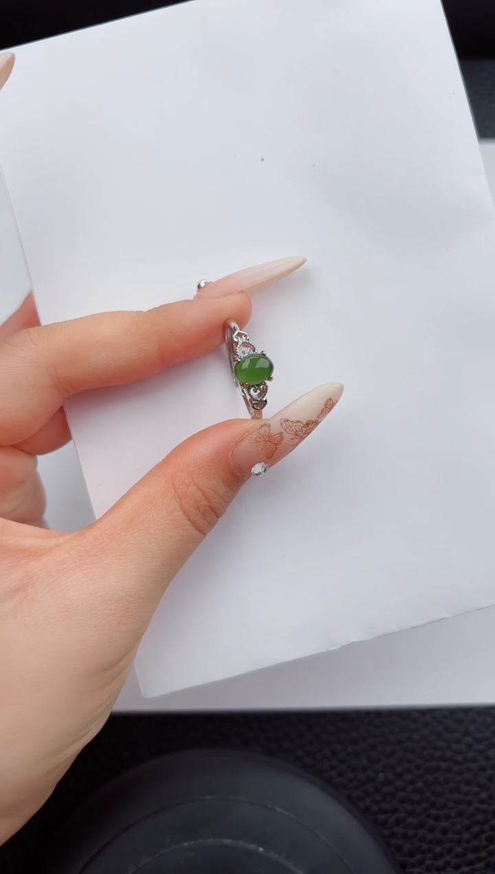 未镶嵌戒指和田玉嗨购微色差T