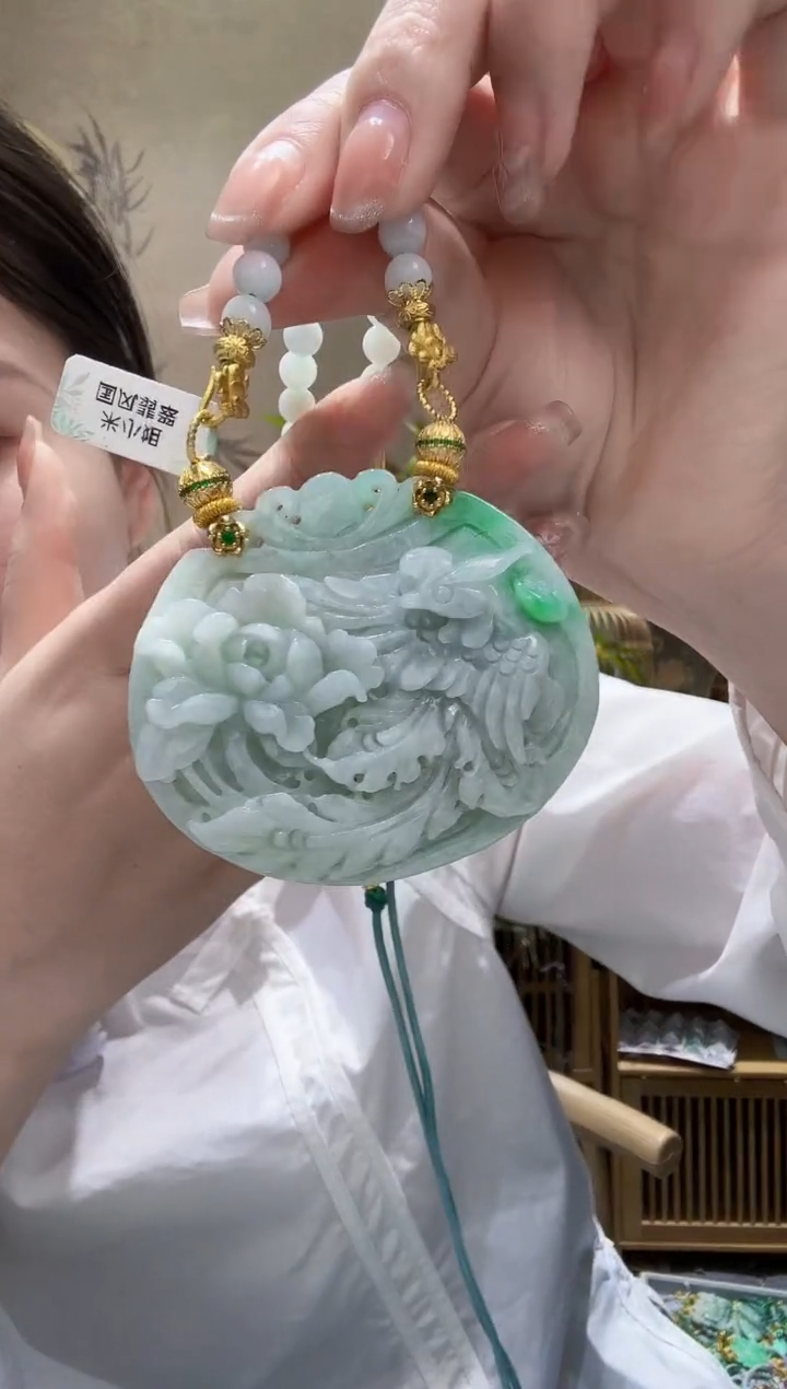 翡翠未镶嵌颈饰吊坠