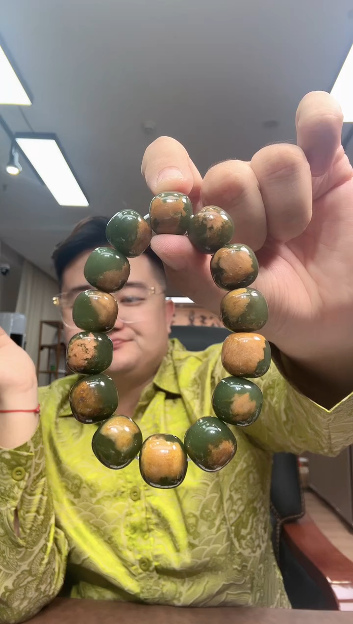未镶嵌手链透闪石质玉1