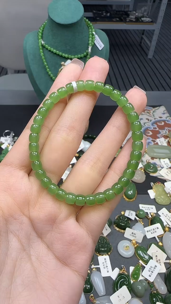 未镶嵌手串和田玉1