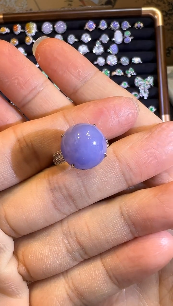 【闪购商品】翡翠戒指18K金镶嵌紫罗兰蛋面戒指