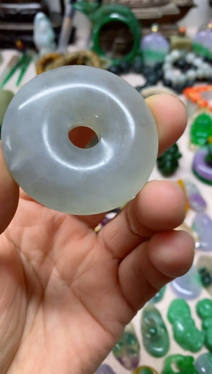 【闪购商品】5直播间 的实时画面
