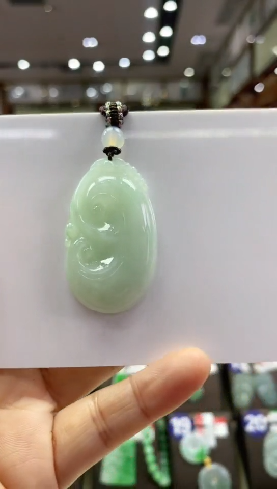 颈饰未镶嵌翡翠如意