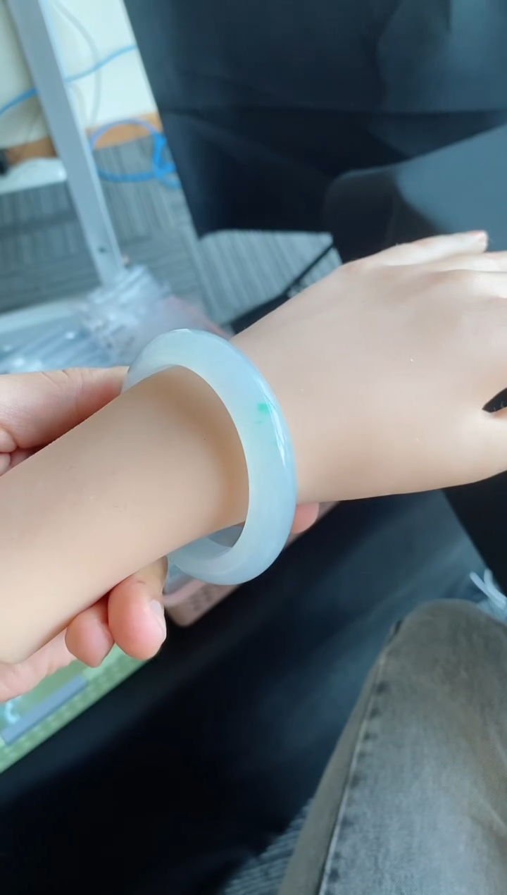 【闪购商品】翡翠手镯未镶嵌95号53.8*12.1*9.2正圈