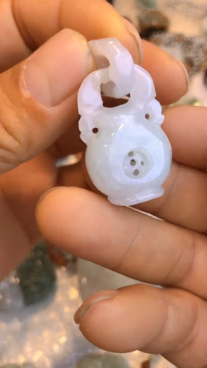 【闪购商品】翡翠吊坠(不含链)未镶嵌平平安安