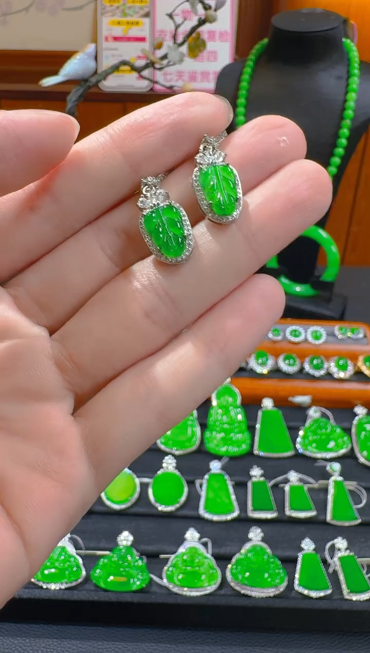 【闪购商品】翡翠耳饰未镶嵌天然a货翡翠