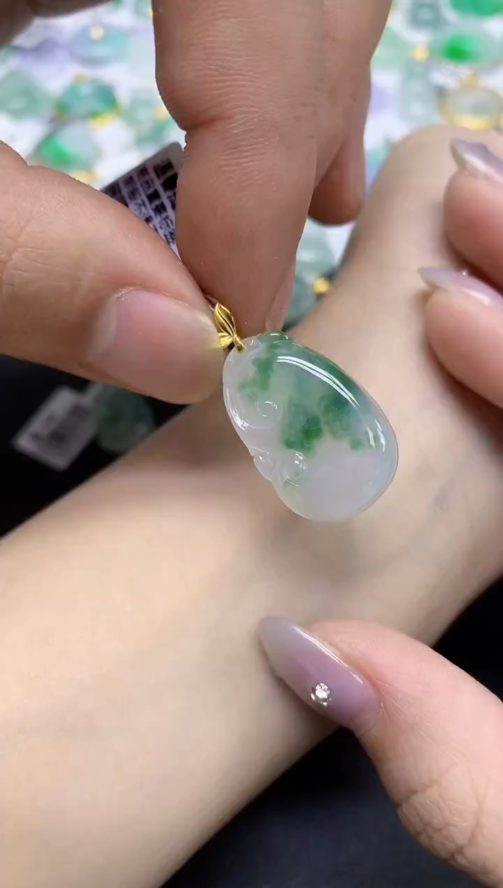 颈饰18K金镶嵌翡翠天然缅甸翡翠A货百元以上9元证书费自理