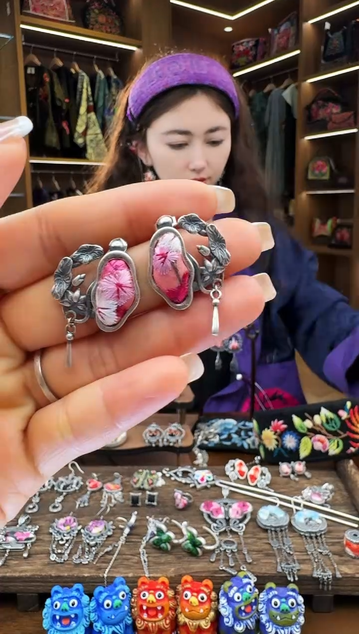 【闪购商品】织绣183黔东南苗族刺绣