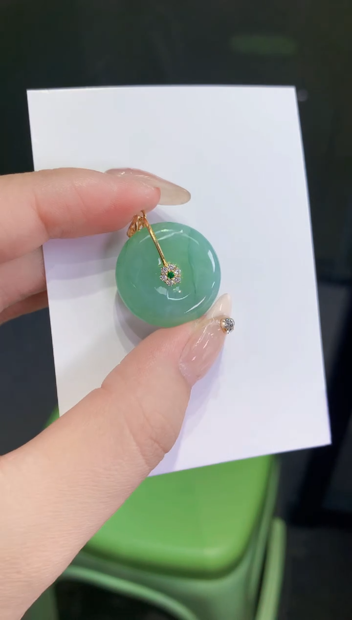 颈饰未镶嵌翡翠天然缅甸翡翠A货挂件 