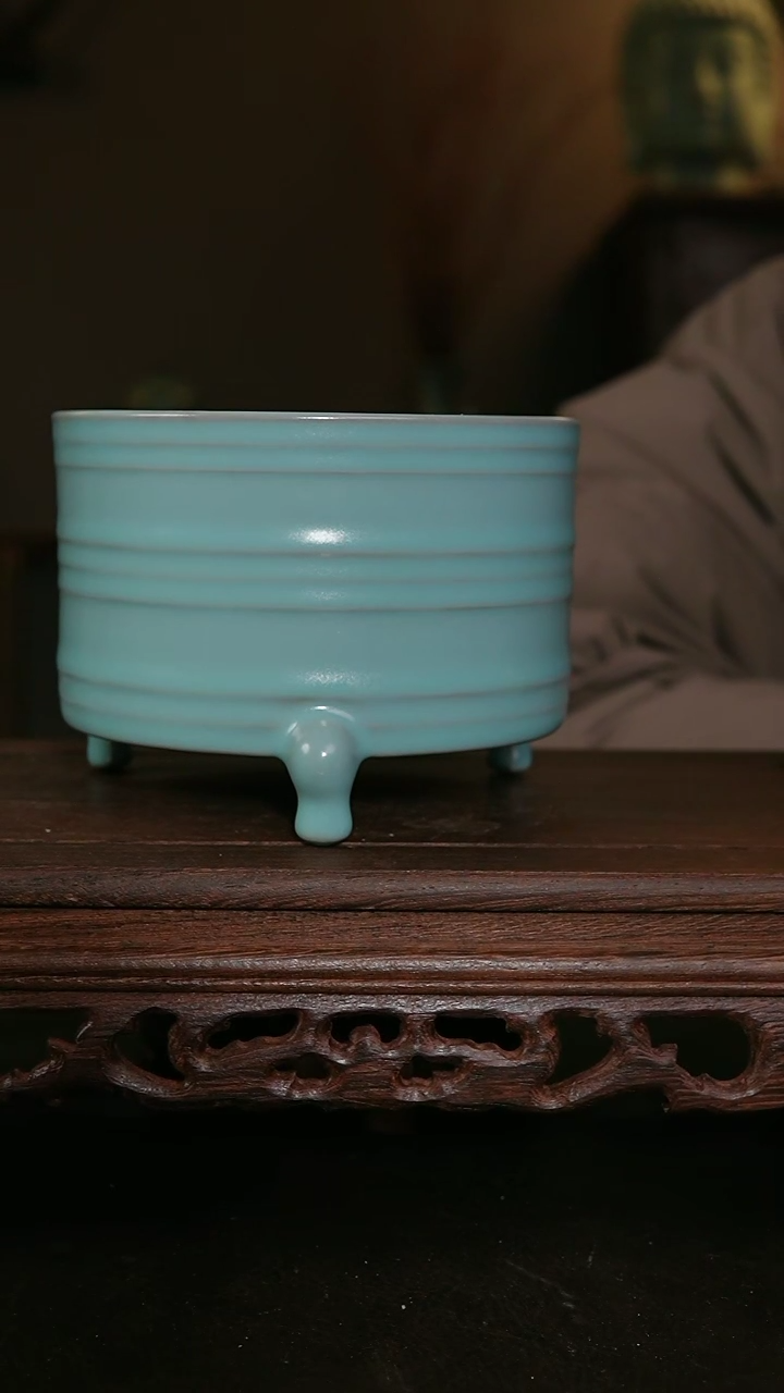 【闪购商品】其他仿古手工三足炫纹尊