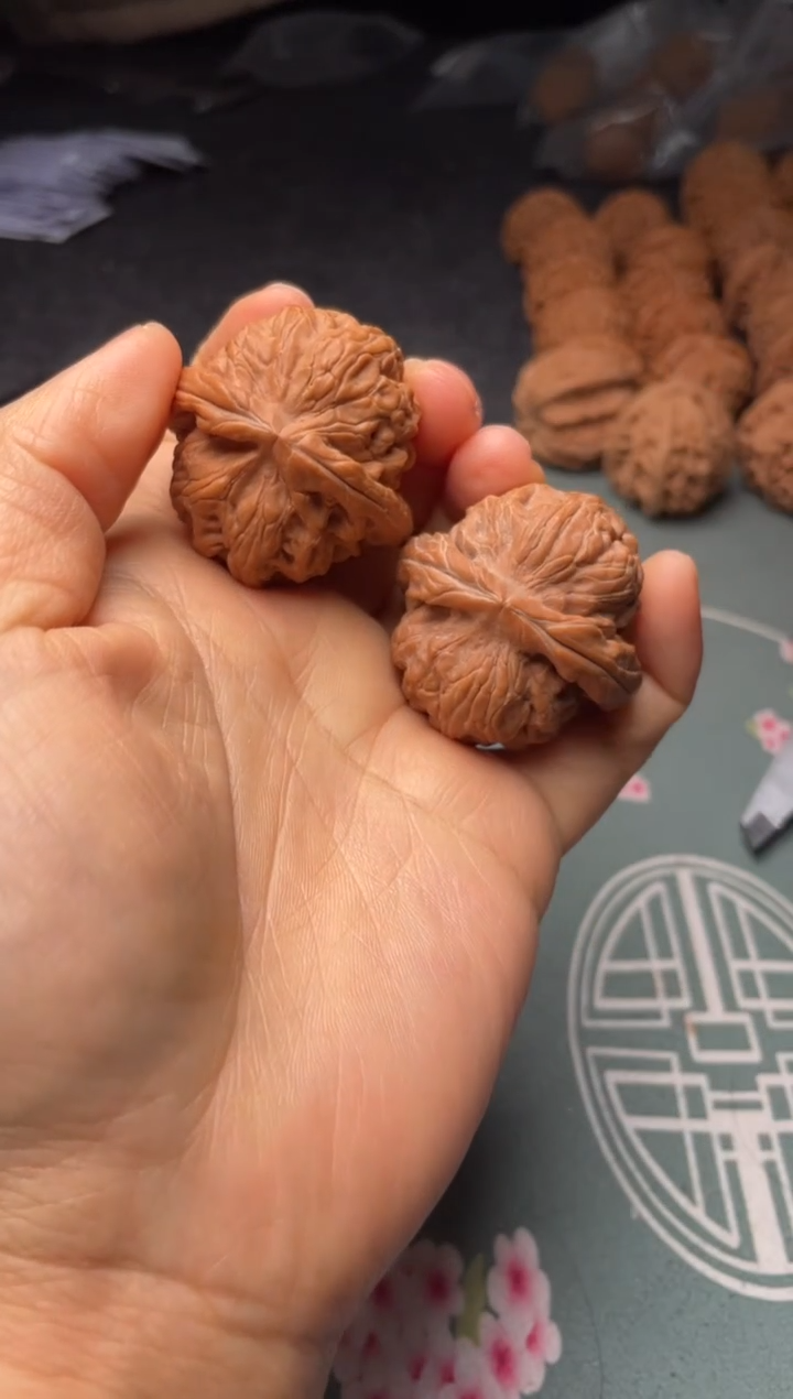 把件文玩核桃w21   红锦鲤   38尺