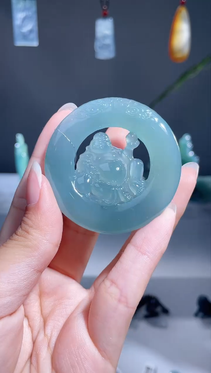 翡翠未镶嵌颈饰逍遥佛