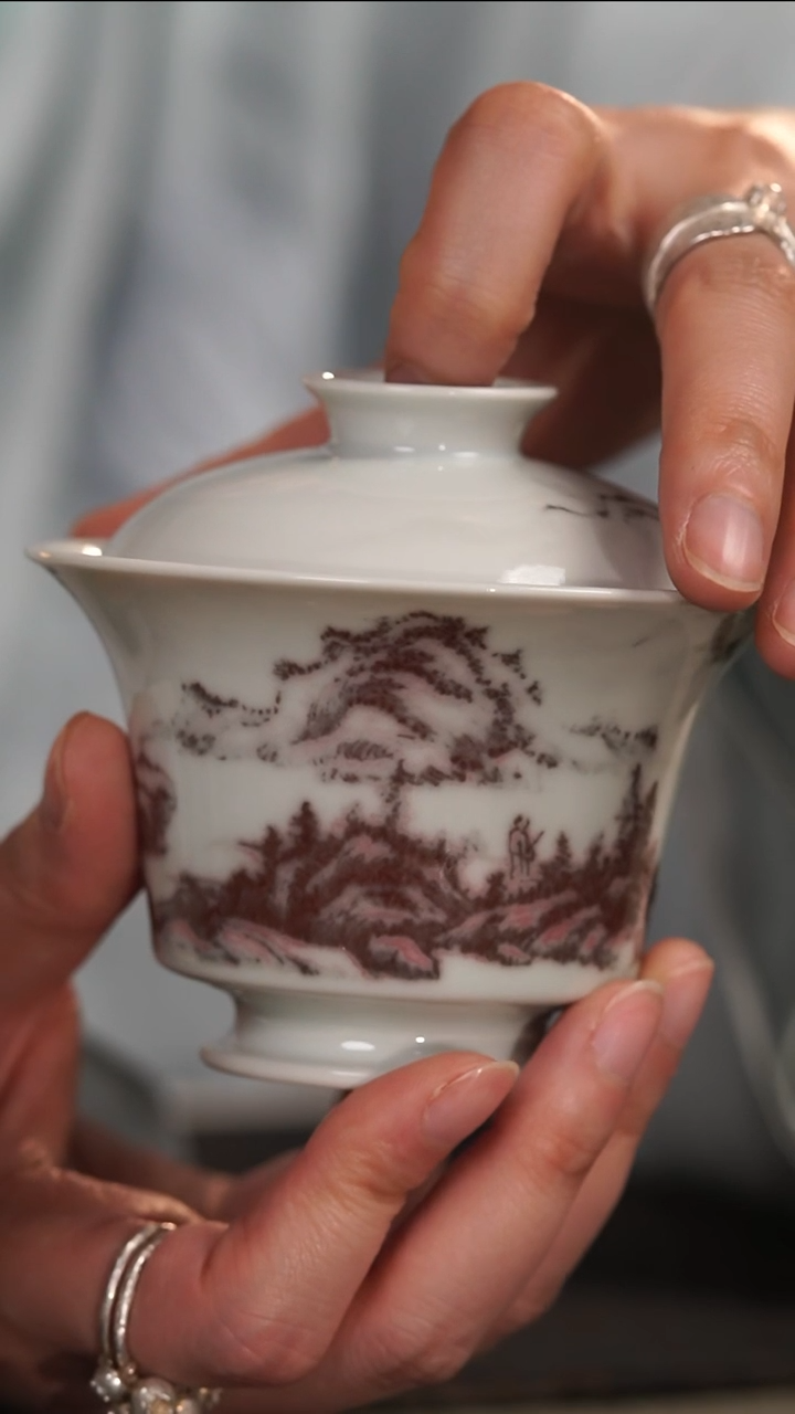 【闪购商品】王长根老师釉里红人文山水盖碗
