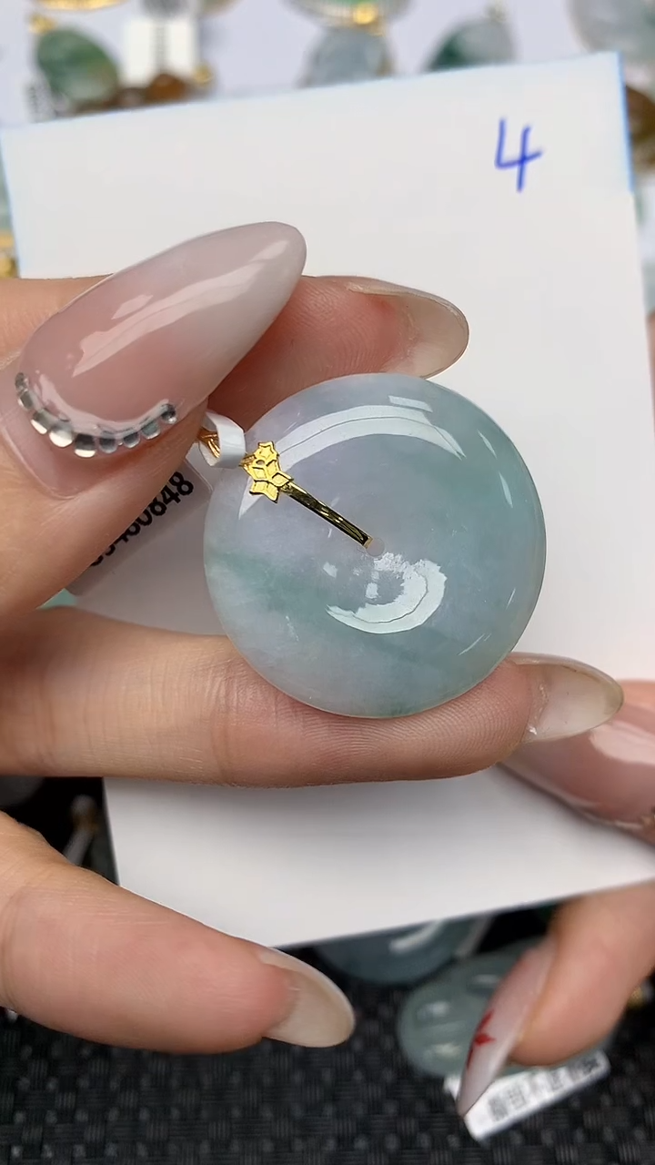 【闪购商品】翡翠颈饰18K金镶嵌天然翡翠A货