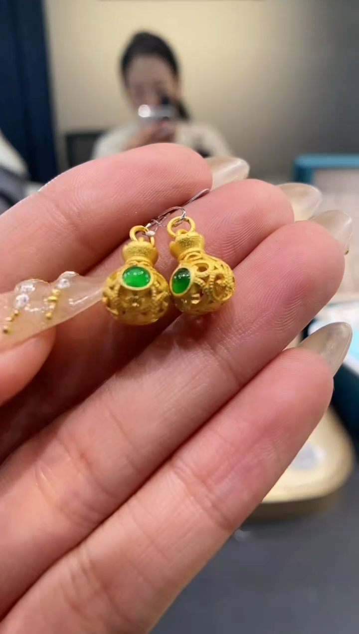 【闪购商品】翡翠吊坠(不含链)未镶嵌钱袋 多样性发其一