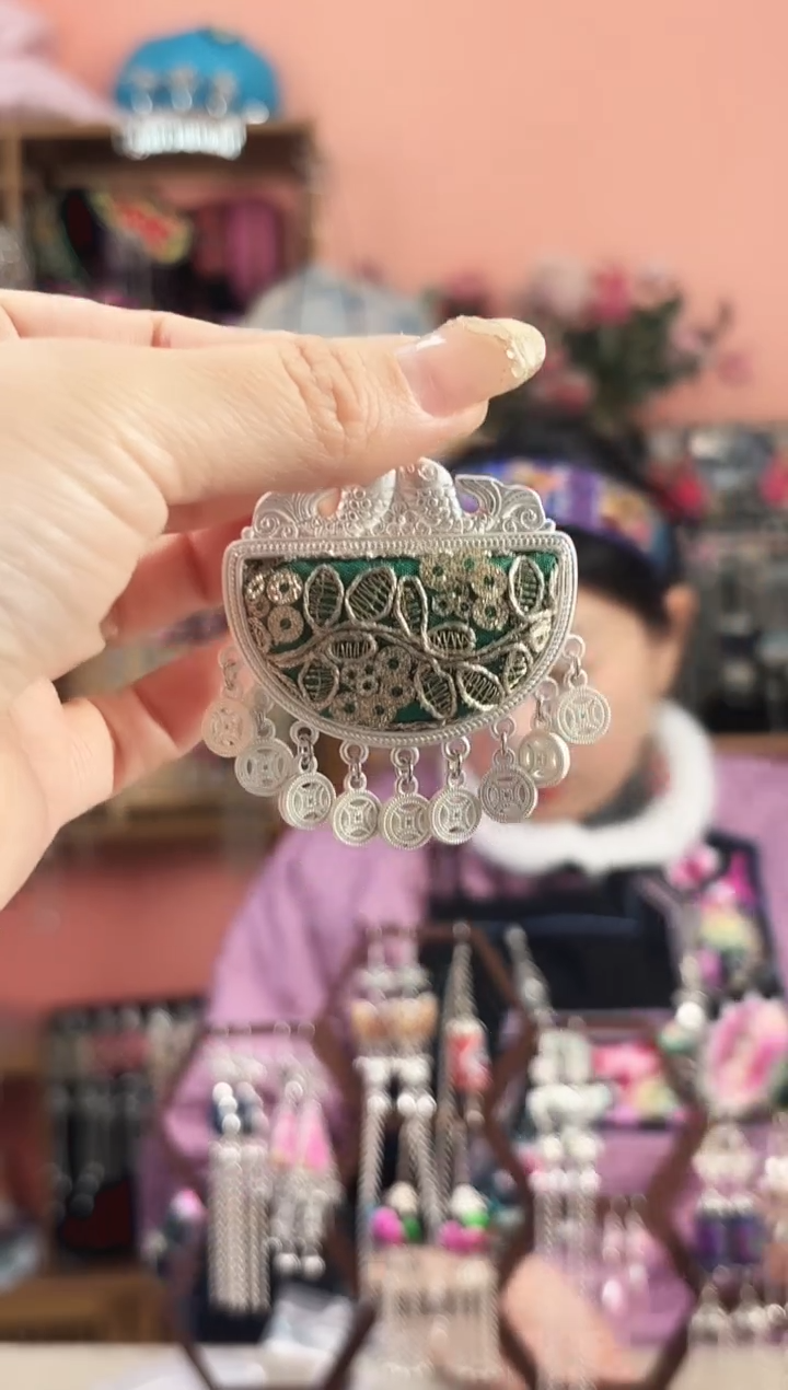 艺枝独绣手工饰品122