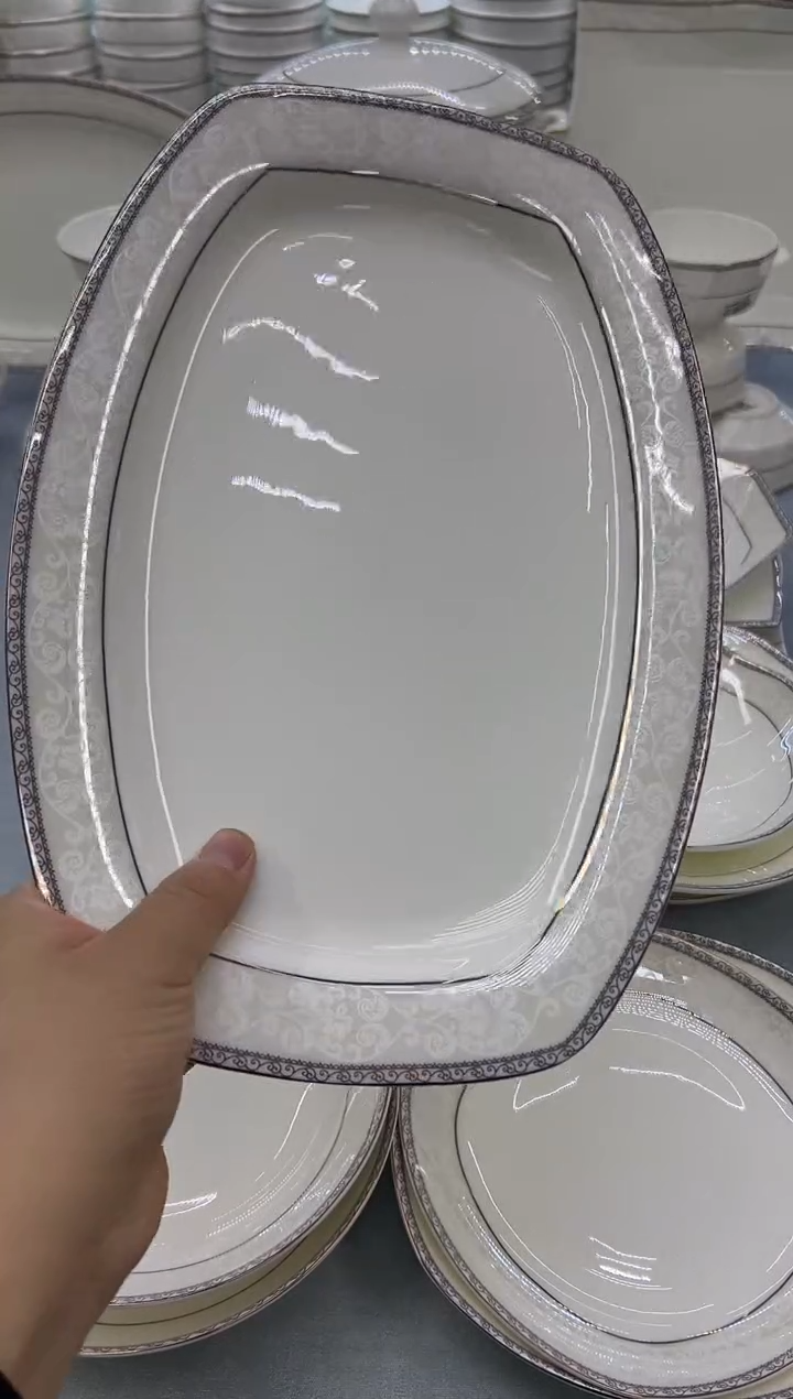 骨瓷 玲珑12方鱼1个