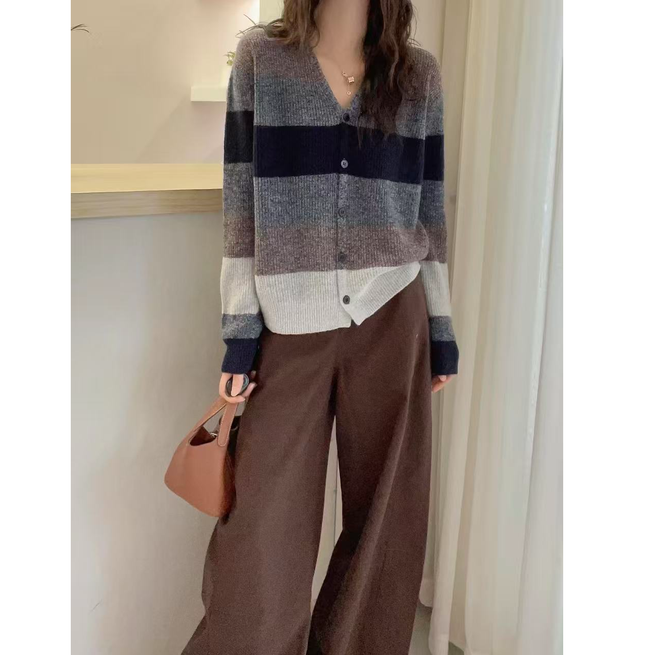 欧洲站2025秋装新款欧货V领条纹针织开衫女春秋毛衣外套