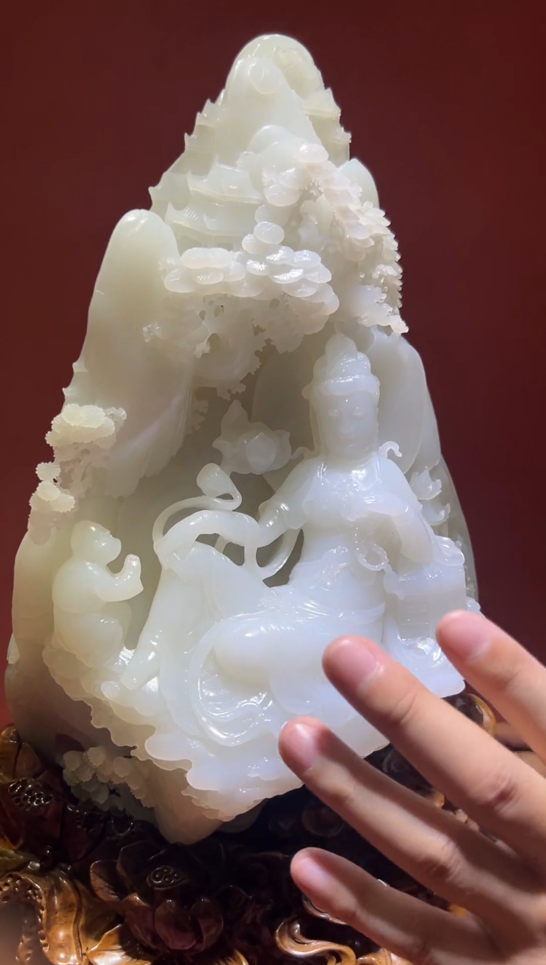 未镶嵌和田玉（糖玉）把件古*月和田玉