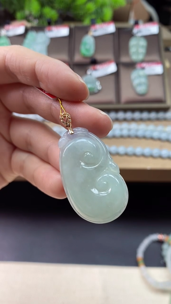 【闪购商品】翡翠颈饰18K金镶嵌如意