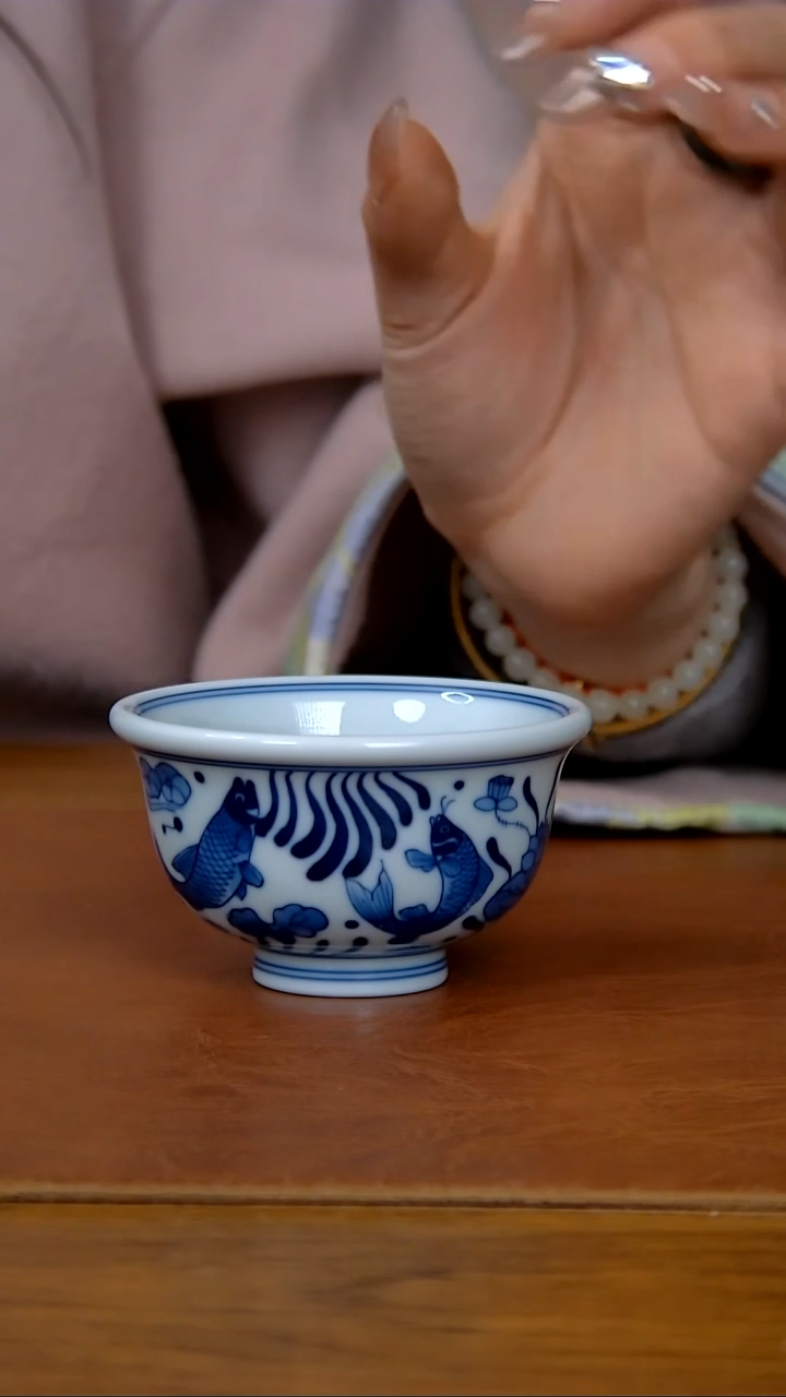 【闪购商品】陶瓷鱼藻纹压手小（柴窑）