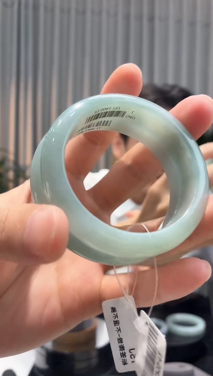 定制翡翠手镯未镶嵌7.26爆款湖水绿-天然缅甸翡翠手镯-多样性发一