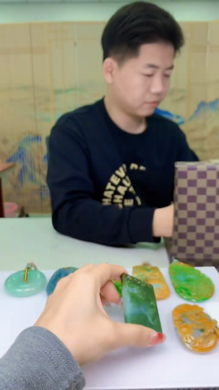 【闪购商品】定制翡翠未镶嵌4917ty-毛货挂件