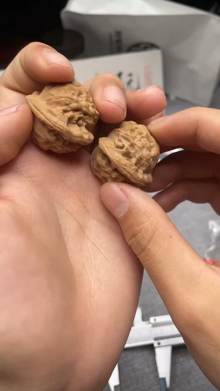 文玩核桃吊坠大耳朵图图711