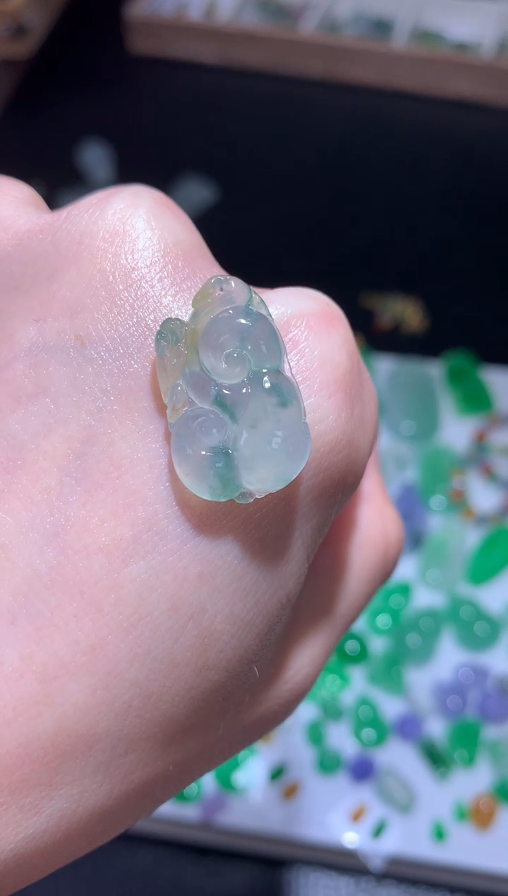 未镶嵌定制翡翠如意