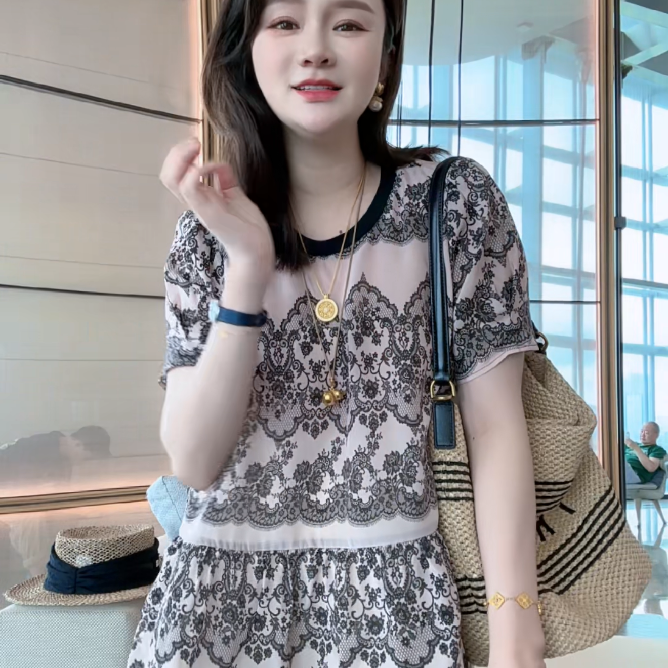 【丝芙玉禄】（F866）100%真丝双绉创意印花蕾丝宽松桑蚕丝t恤上衣