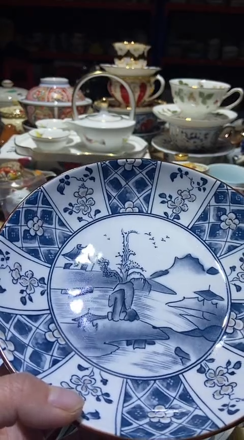 瓷片一***@111111111111@@1