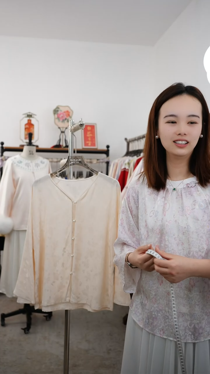 织绣抬****光孤品桑蚕丝罗衣 不退不换