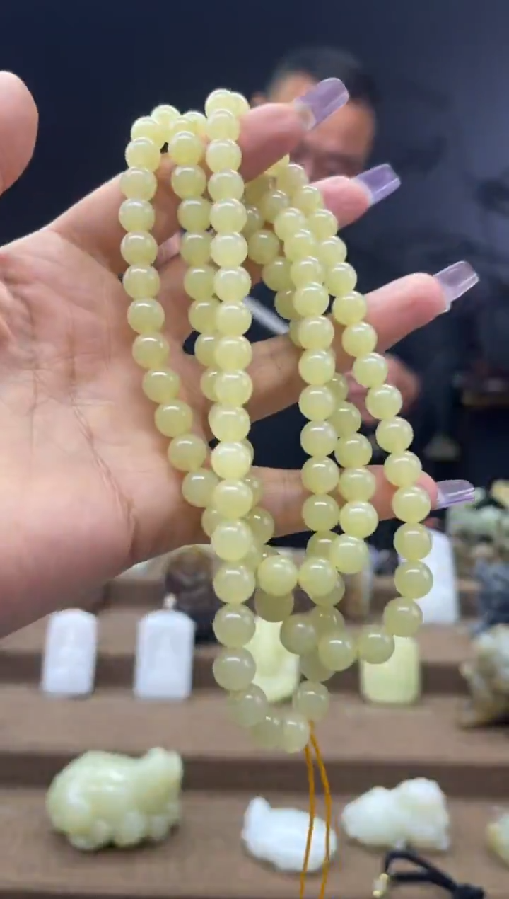 颈饰未镶嵌和田玉1