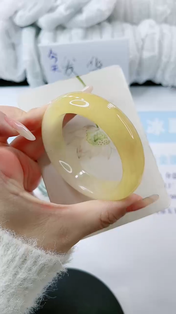 【闪购商品】石英质玉手镯未镶嵌多样性发货V598