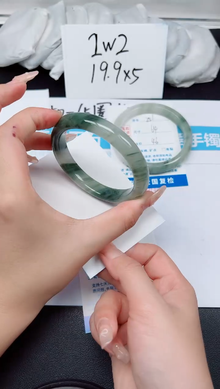 【闪购商品】石英质玉手镯未镶嵌G252-58