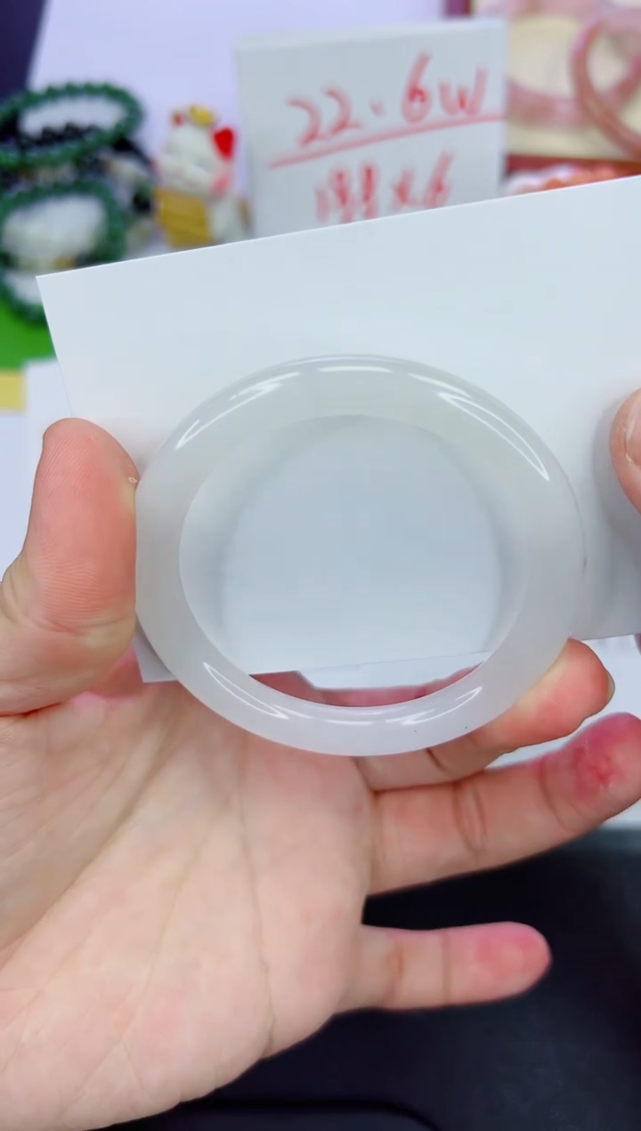 【闪购商品】石英质玉手镯未镶嵌566-54.7